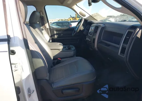 2018 Ram 1500 Tradesman 4X2 6'4 Box z USA, uszkodzony, nr VIN 1C6RR6FGXJS166091